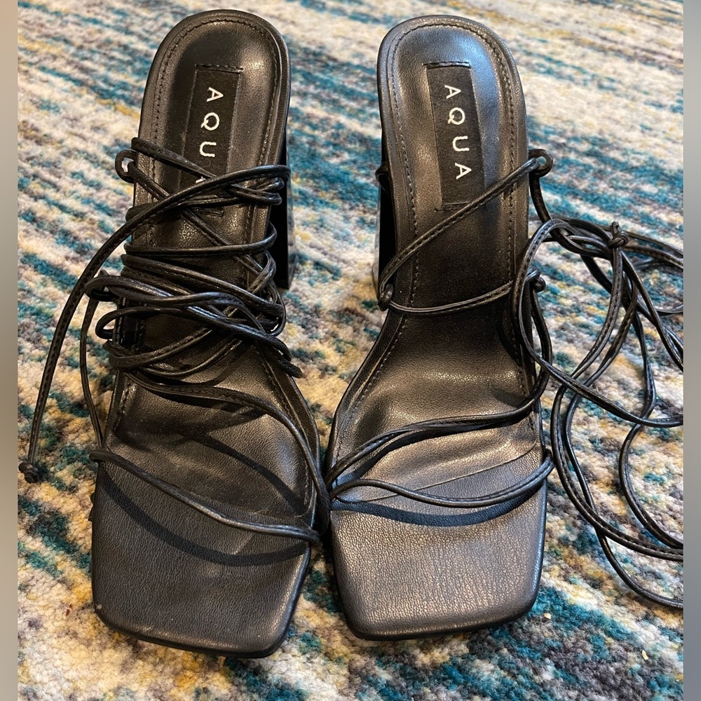 Aqua Elegant Black Lace-Up Heels